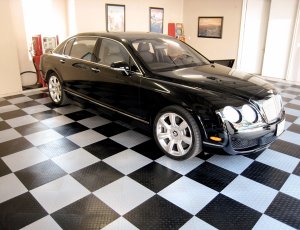 【黑色+白色拼裝車(chē)庫(kù)地板】實(shí)心型