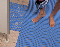 游泳館公共浴室防滑地墊，更衣室防滑地毯，柔軟波浪型