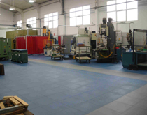 機(jī)械加工廠車(chē)間用地板膠 耐壓 耐磨 防滑 防油 耐化學(xué)性車(chē)間地面處理